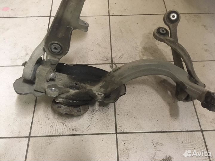Кулак поворотный в сборе Audi A8 2003-2009