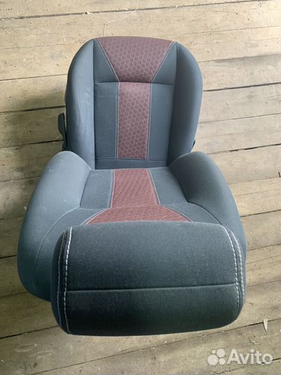 Сиденье водительское Форд Фиеста мк6 2011