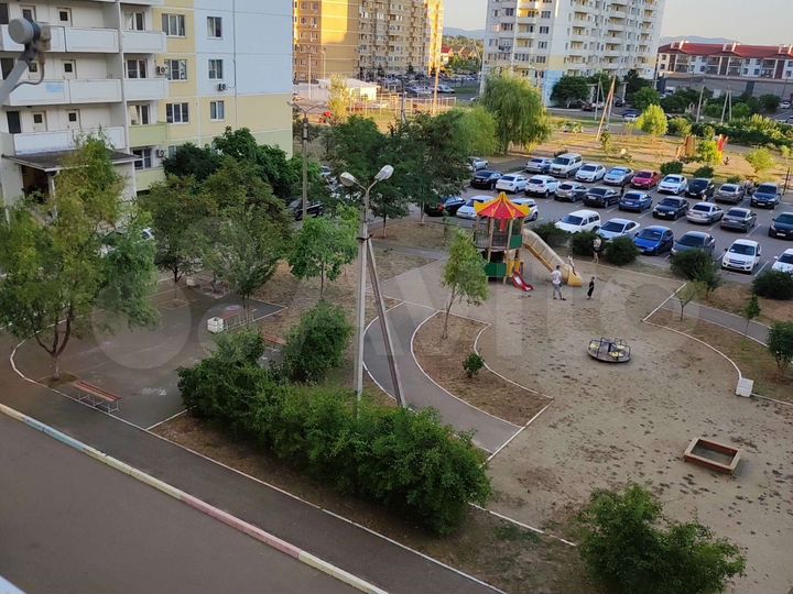 2-к. квартира, 74 м², 4/10 эт.