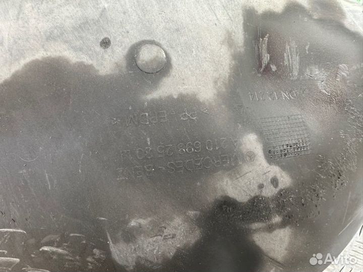 Подкрылки комплект задние Mercedes-Benz E-Class