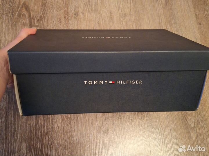 Коробка Tommy Hilfiger