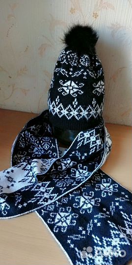 Шапка женская вязаная