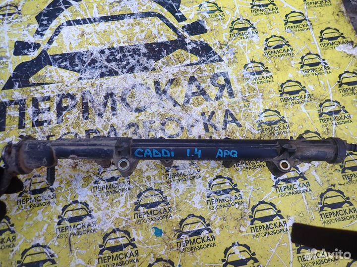 Рейка топливная (рампа) для VW Caddy II 1995-2004