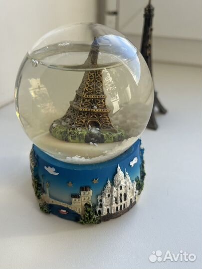Снежный шар Париж и статуэтка Эйфелева башня