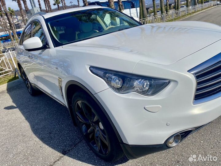 Infiniti QX70 3.7 AT, 2013, 107 000 км