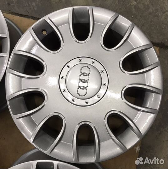 Литые диски Audi R17 5x112