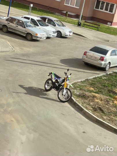 Мотоцикл рейсер 300