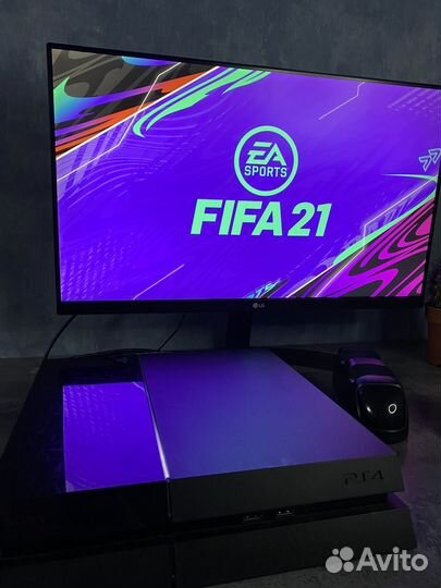 Sony PS4 с играми
