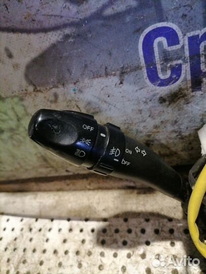 Переключатель подрулевой Kia Magentis 1