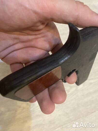 Деревянный пистолет