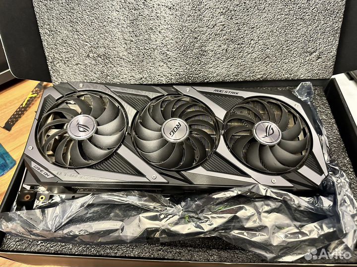 Rtx 3070 asus M3yvcm00E985CVH