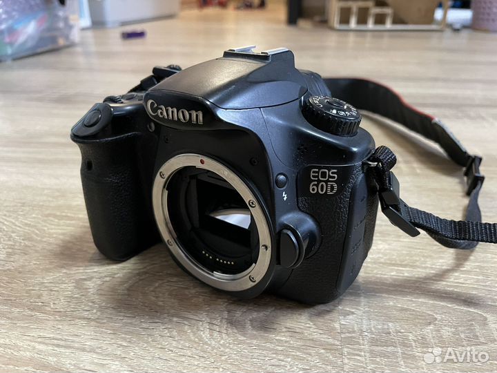 Зеркальный фотоаппарат canon 60d