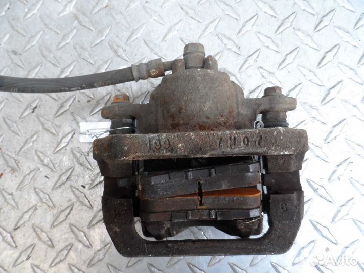 Суппорт задний правый Honda Odyssey 3