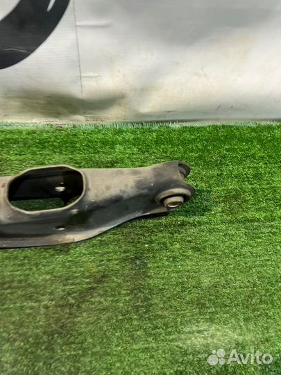 Рычаг задний правый Mitsubishi Outlander GG2W 4B11