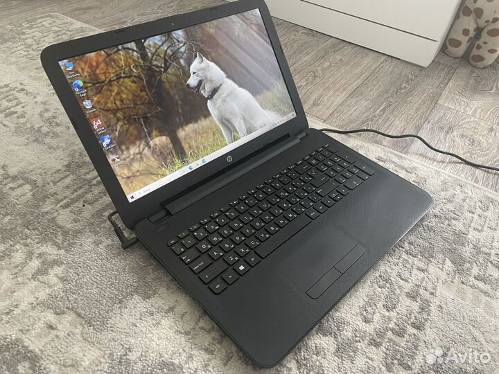 HP core i3-5005u / 4gb / R5-2gb