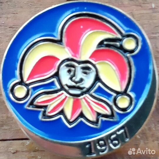 Значки кхл круг