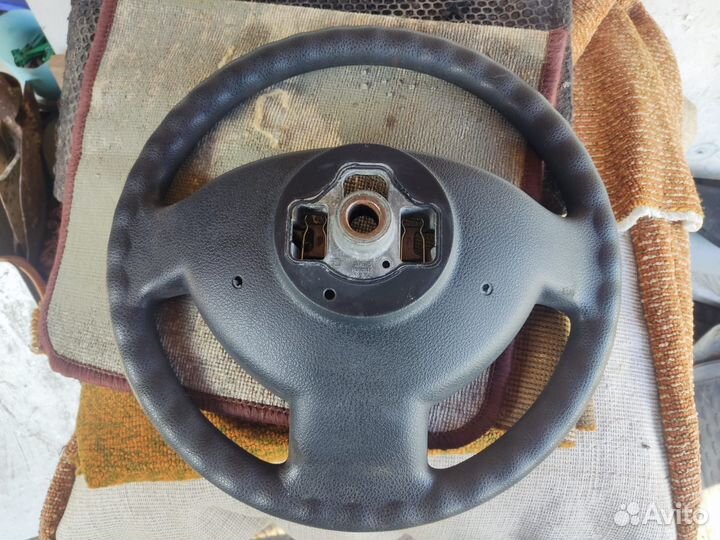 Руль renault duster 2013 не потёртый
