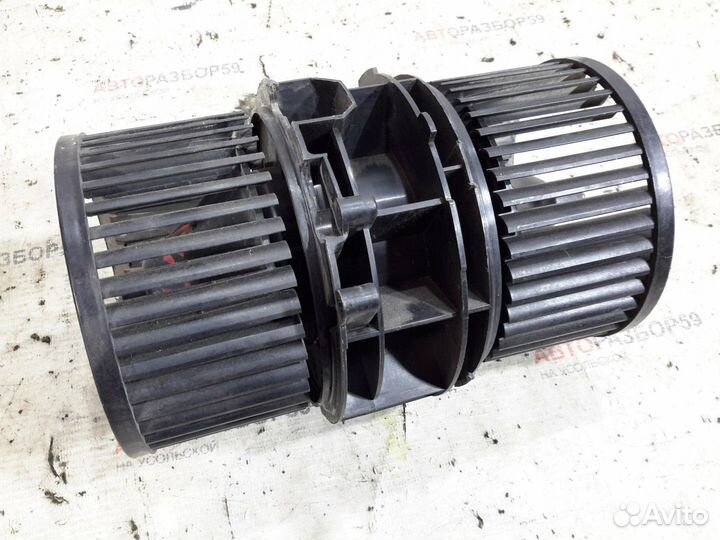 Моторчик печки Renault Fluence