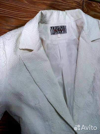 Костюм женский