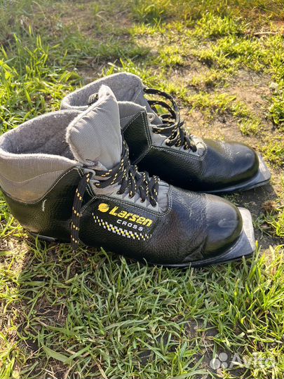 Лыжные ботинки