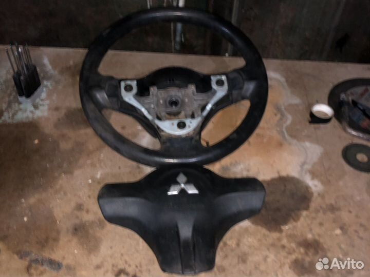 Руль на mitsubishi lancer 9
