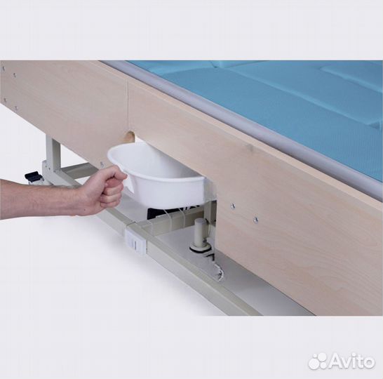 Медицинская кровать для ухода за больными