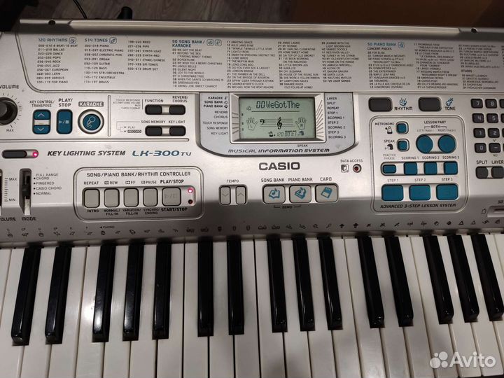 Синтезатор casio lk 300tv