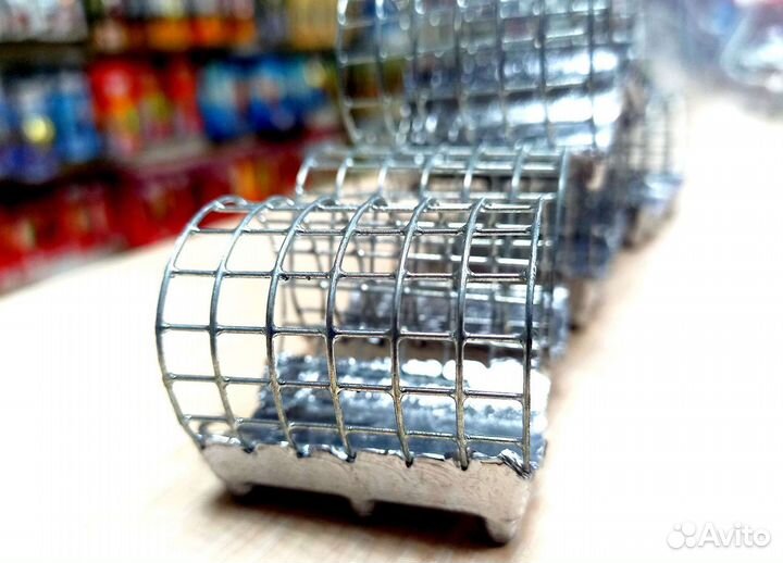 Кормушка фидерная