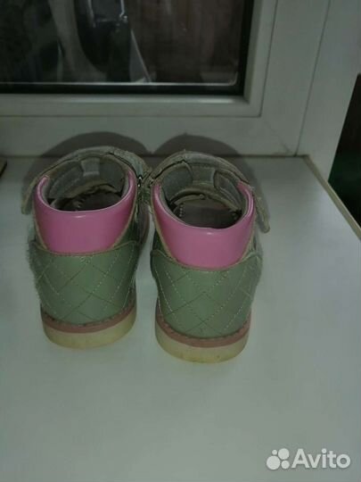 Обувь для девочки 22,23размер