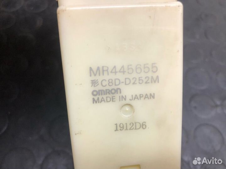 Блок управления стеклами Mitsubishi Pajero 3