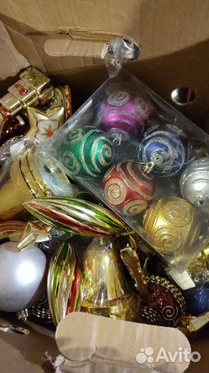 Елочные игрушки в большом количестве новые