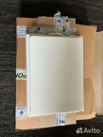 Дверца на морозильную камеру