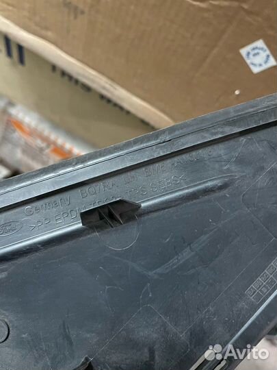 Накладка крыла переднего левого Ford Focus 3