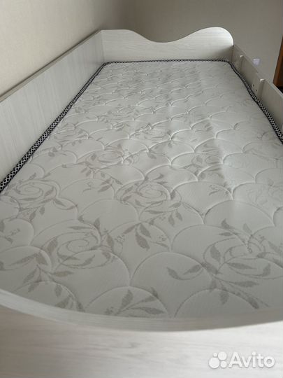 Продаю двухъярусную кровать