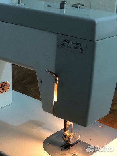 Швейная машина Чайка 143