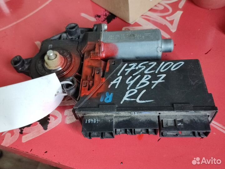 Мотор стеклоподъемника задний левый Audi A4 B7/8E