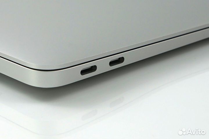 MacBook Air M1 8/256Gb Silver /Магазин/Новый