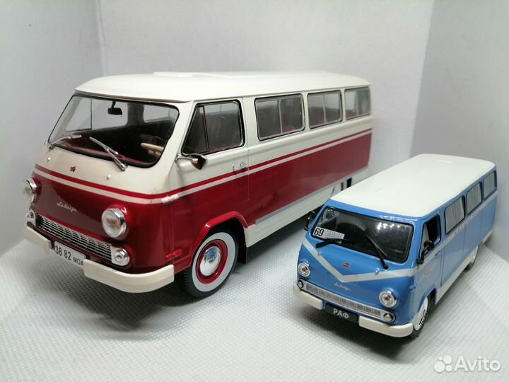 Модель раф-977дм «Латвия» в масштабе 1:24