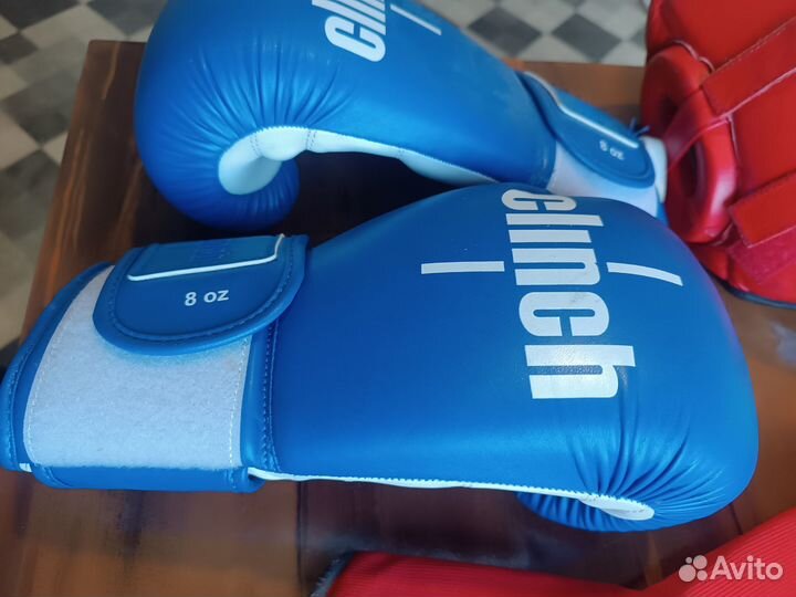 Боксерские перчатки Clinch Fight 8 oz