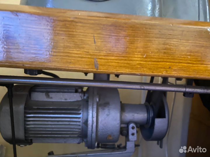 Швейная машинка универсальная