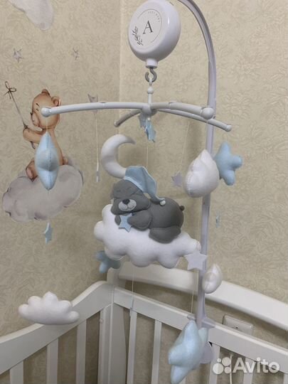 Мобиль на кроватку из фетра