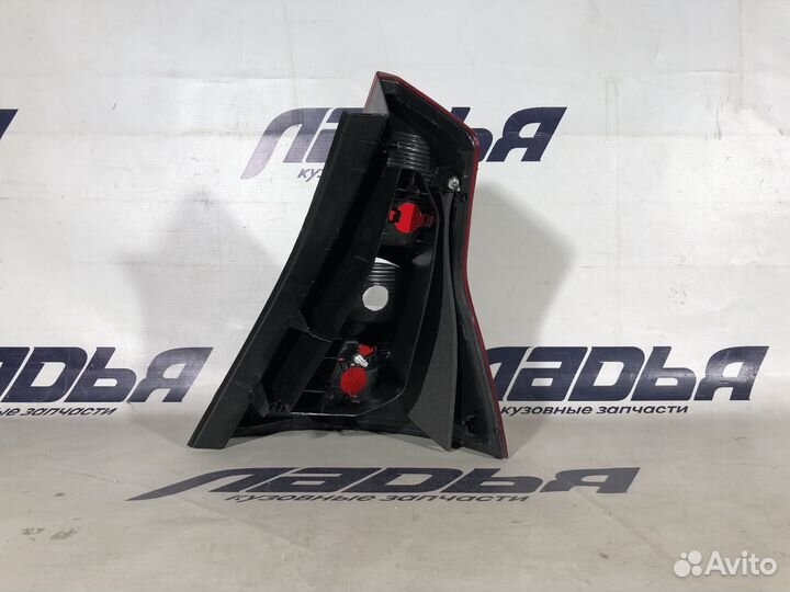 Фонарь задний Renault Sandero (2009-2014) левый