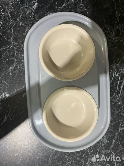 Кормушка для кошек и собак