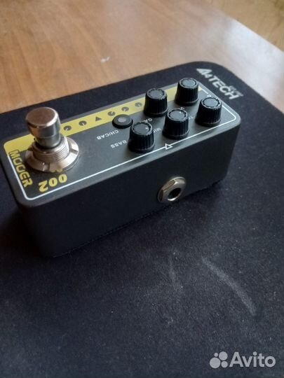 Гитарный преамп Mooer Micro preAMP 002 UK Gold 900