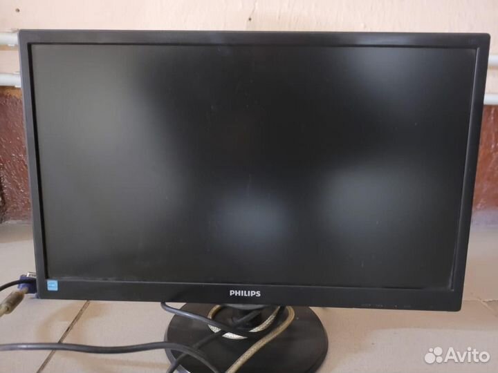 Монитор Philips 19 22