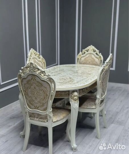 Стол для кухни со стульями