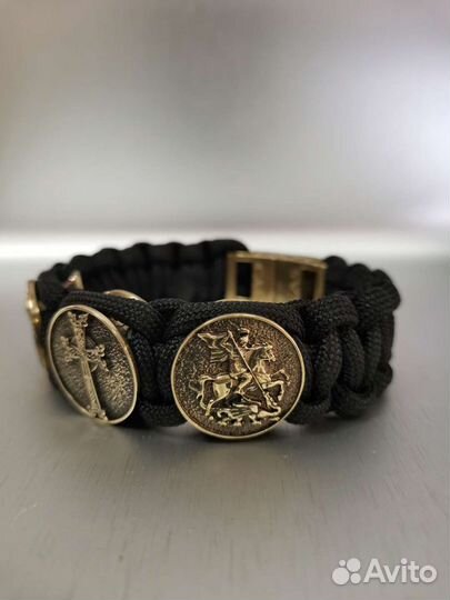 Браслет на паракорде