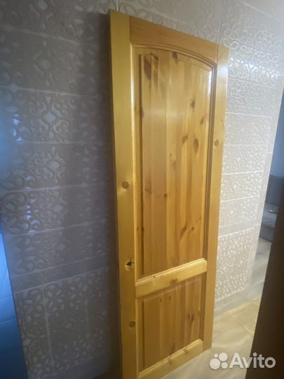 Дверь деревянная бу