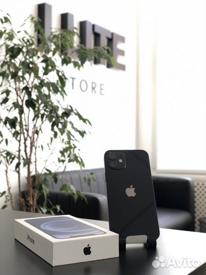 iPhone 12, 64 ГБ