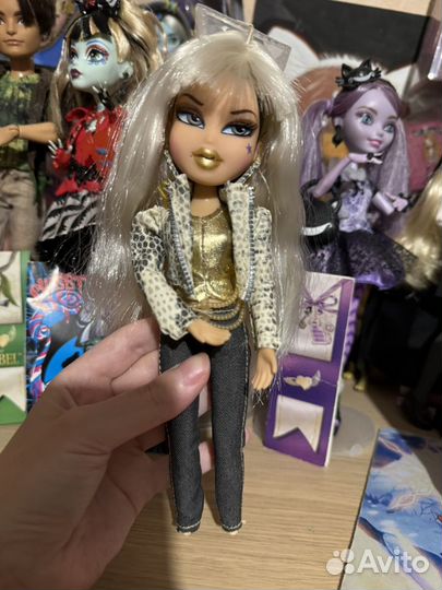 Лот 4 кукол bratz